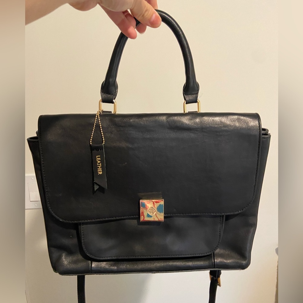 Antonio Melani black leather purse in excellent condition